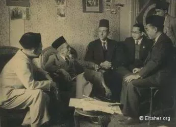 Benarkah Negara Palestina Merupakan Negara yang Pertama Kali Mengakui Kemerdekaan Indonesia? 10 The first official Indonesian delegation following the independence of Indonesia and the declaration of the republic arrived in Egypt during the summer of 1946. The delegation was headed by Haji Agus Salim (the second man from left), first Indonesian Deputy Prime Minister and Minister of Foreign Affairs, and held a meeting with Eltaher at “Dar Ashoura” in Cairo.