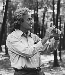 220px RichardFeynman PaineMansionWoods1984 CopyrightTamikoThiel Bw