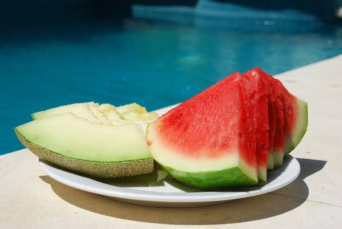 5 Buah yang Sebaiknya Tidak Disimpan di Kulkas 8 Semangka Dan Melon