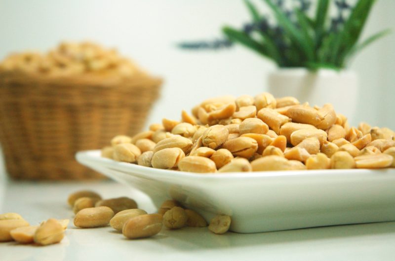4 Makanan yang Ternyata Sulit Dicerna Tubuh 6 IDM Waspada Inilah 3 Dampak Terlalu Sering Makan Kacang Tanah