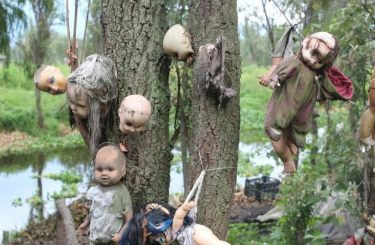 Objek Wisata Seram Yang Cocok Digunakan Untuk Uji Nyali