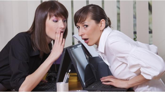 Beberapa Tips Alami Agar Suara Kamu Merdu 7 penyebab perempuan suka gosip 20150614 101607