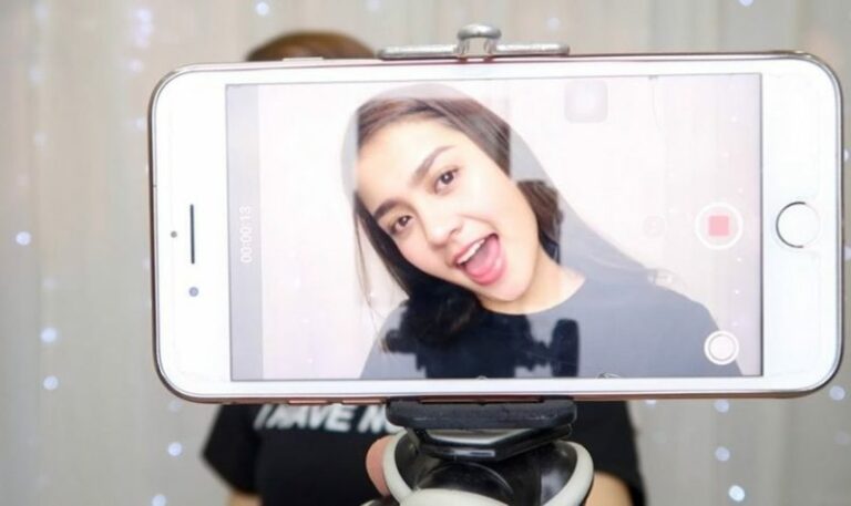 Mudahnya Membuat Vlog Berkualitas Menggunakan HP, Begini Caranya