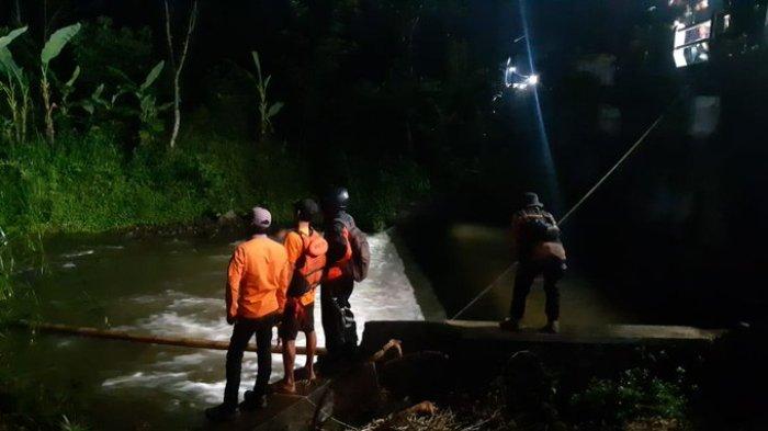 Evakuasi Korban Smp Turi Sleman