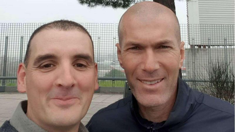 Seorang Pengusaha Merasa Senang Mobilnya Ditabrak Zinedine Zidane