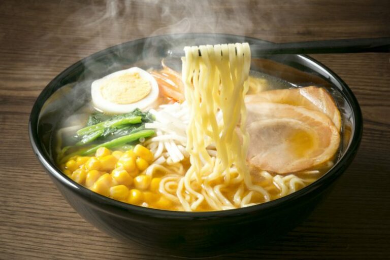 10 Rekomendasi Mie Ramen Instan Terenak dan Terbaik