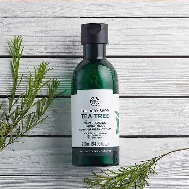 10 Rekomendasi Sabun Muka Ampuh Bebas Jerawat 13 Tea Tree - produk sabun muka alami