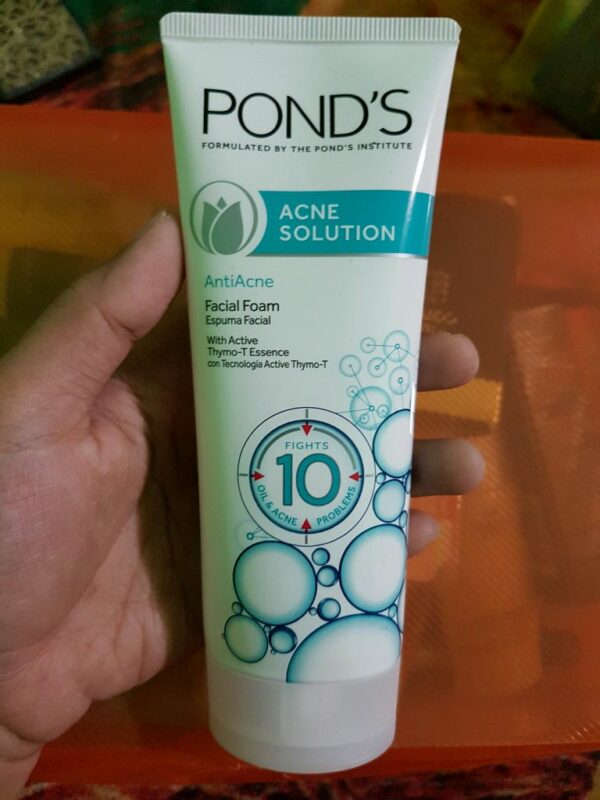 Pond S Acne Solution Facial Foam - produk sabun muka anti jerawat