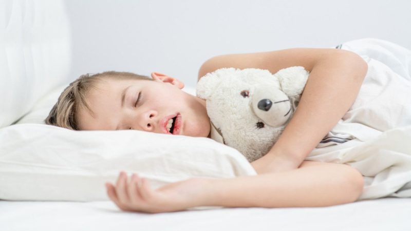 Penyebab Anak Mendengkur Saat Tidur
