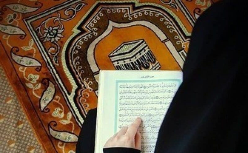 Manfaat Membaca Al-Quran Ketika Hamil yang Jarang Diketahui