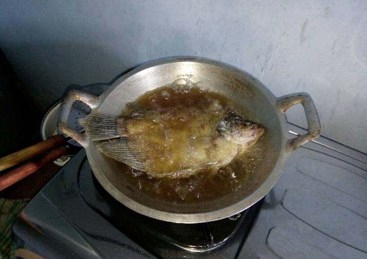 Cara Menggoreng Ikan