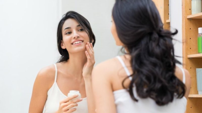 Kulit Bunda Kering Saat Hamil? Begini Cara Mengatasinya 10 Salah Dalam Memilih Kosmetik