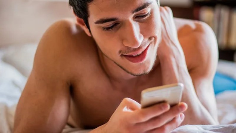 Your Guide To Safer Sexting Du68.6401