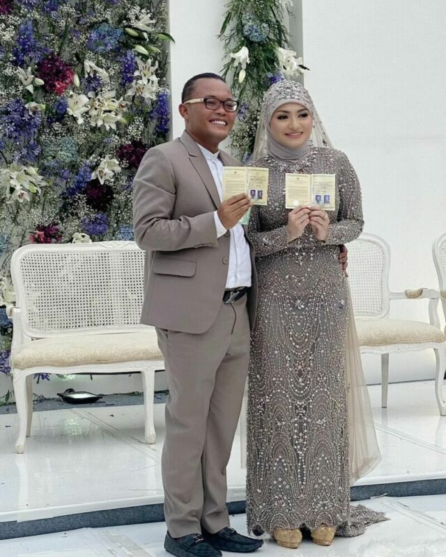 Diundang ke Pernikahan Sule & Nathalie, Berapa Bayaran yang Didapat Rizky Febian? 6 Momen Pernikahan Sule Dan Nathalie