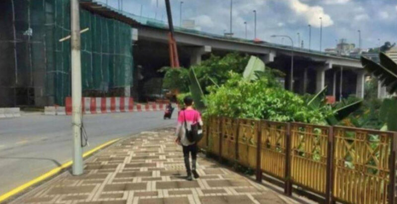 Kisah Driver Ojol yang Antarkan Makanan Pesanan Dengan Jalan Kaki Sampai 2 KM 6 Driver Ojol Bekerja Jalan Kaki