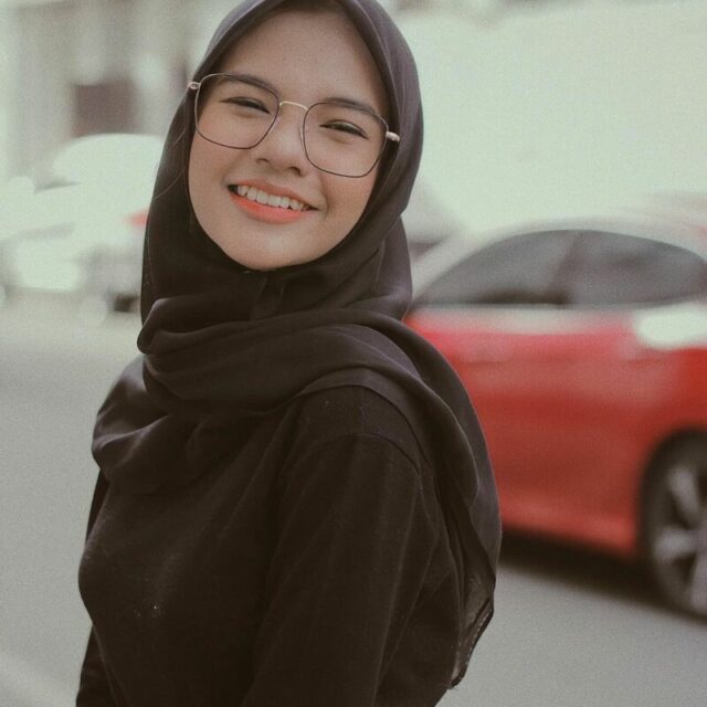 Viral Foto KTP Gadis Ini Kelewat Cantik, Bikin Pria Meleleh • Bebaspedia.com