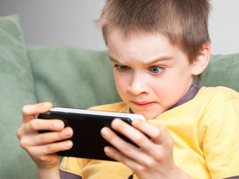 Bocah Ini Habiskan Uang Sejumlah Rp 226 Juta Milik Ibunya Buat Main Game 6 Ilustrasi Anak Main Game