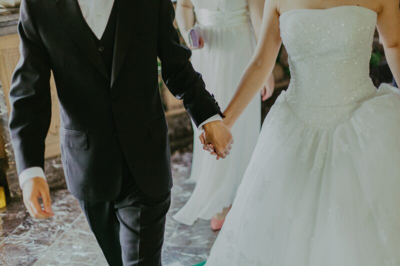 Mempelai Pria Kabur Di Hari Pernikahan, Pengantin Ini Menikah Dengan Tamu Undangan