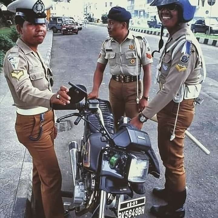 Polisi Zaman Daulu