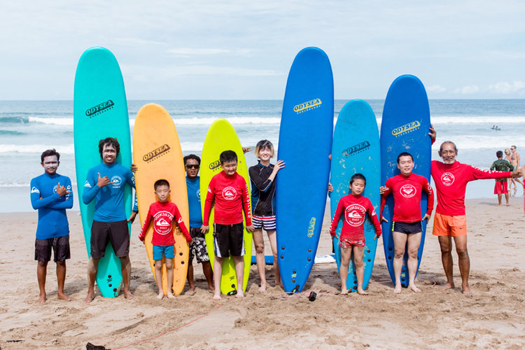 Quicksilver School Of Surf 06