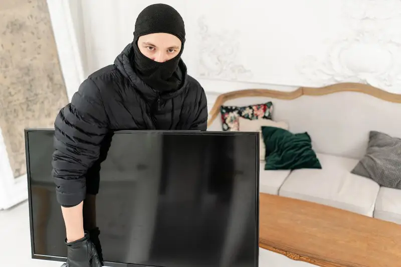 3 Alasan Kenapa Tidak Pernah Ada Jam Dinding Di Kamar Hotel 8 Hotel Theft