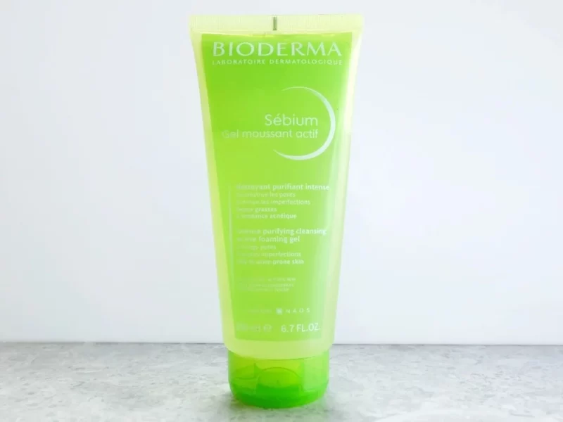 10 Facial Wash untuk Kulit Berjerawat yang Aman dan Efektif 12 Bioderma Sebium Gel Moussant Actif