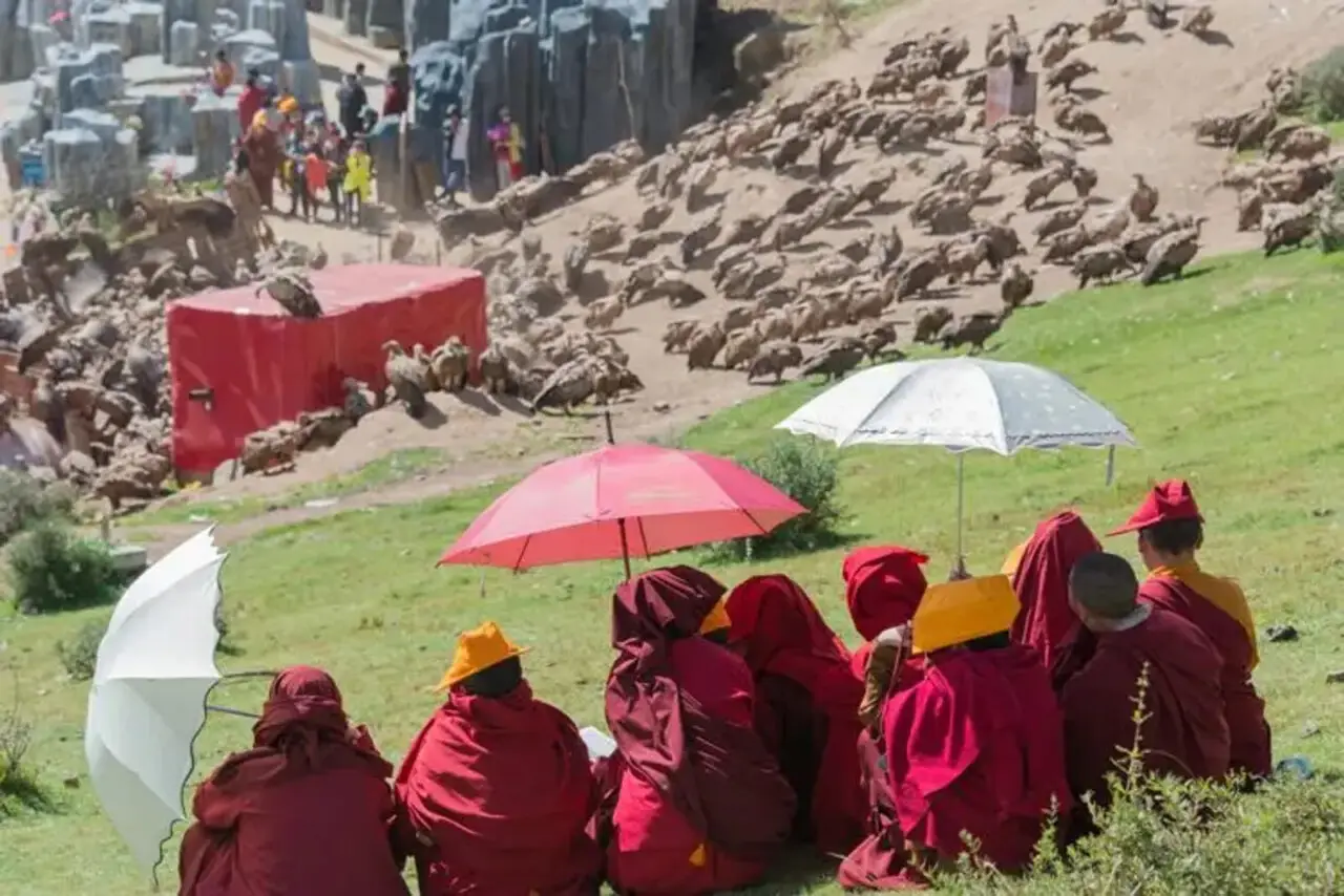 Pemakaman Langit di Tibet