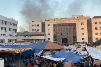 Situasi Di Kompleks Rs Al Shifa Di Gaza City Pada 8 November Lalu Dengan Para Pengungsi Berlindung Di Halamannya 43