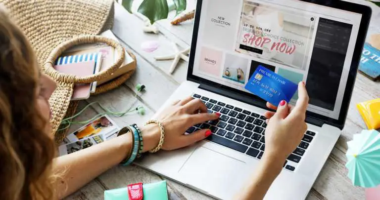 6 Cara Dapatin Promo Belanja di Aplikasi E-commerce 7 Loyalitas Pelanggan Jadi Kunci Profitabilitas Di Tengah Gempuran Persaingan E Commerce 220402013621