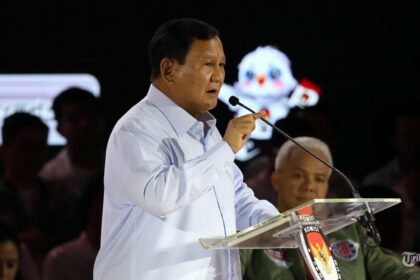 Aksi Prabowo Subianto dalam Debat Capres 2024
