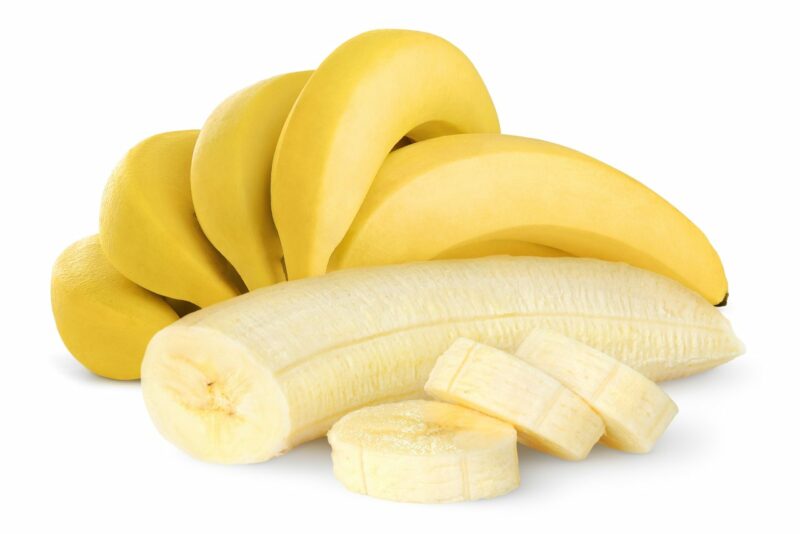8 Buah Tinggi Kalori yang Sehat untuk Menambah Berat Badan 6 Isolated,bunch,of,banana,fruits.,peeled,cut,bananas,isolated,on