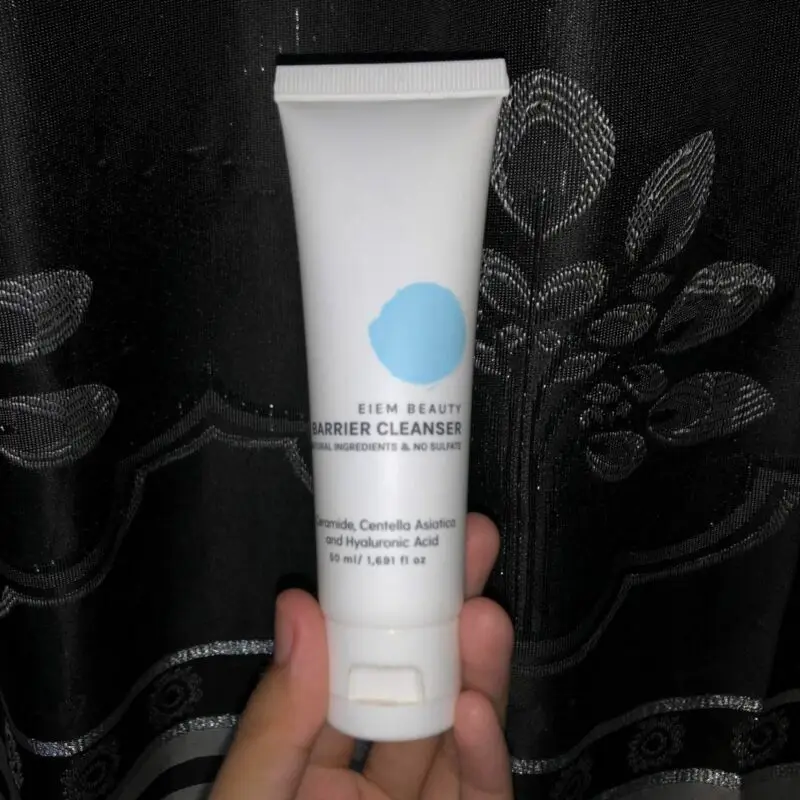4 Rekomendasi Face Wash Lokal Ukuran Mini untuk Traveling 9 Eiem Beauty Barrier Cleanser 1708364809 C92ee214 Progressive