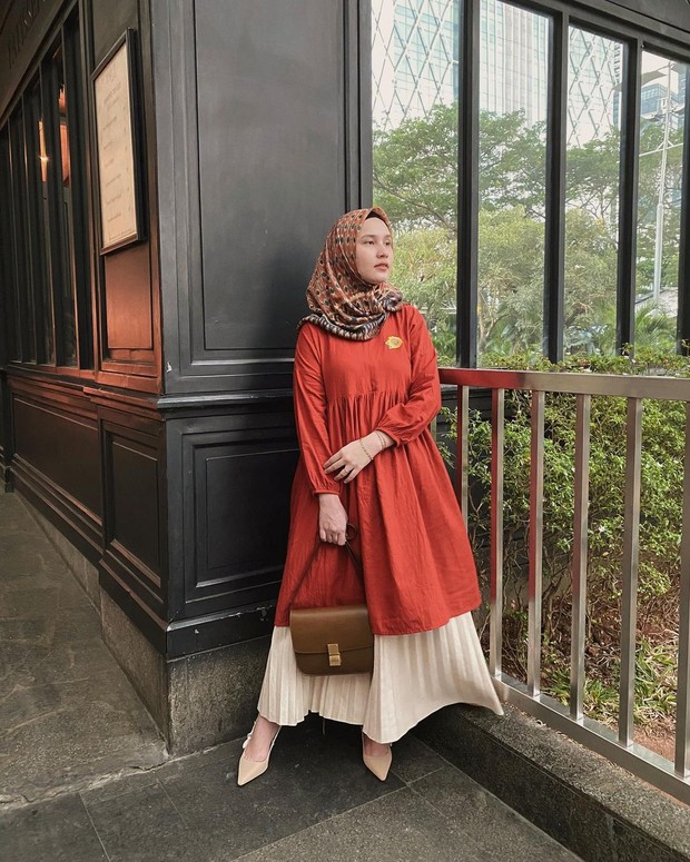 Ootd Hijab Tunik Dan Rok Plisket Foto Instagramcomdwihandaanda