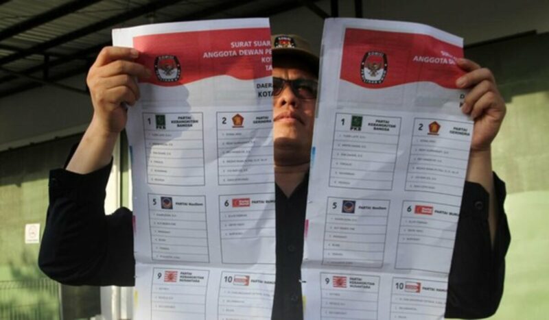 Ciri dan Cara Penggantian Surat Suara Rusak dalam Pemilu 2024 6 Robek Dan Bakar Surat Suara Rusak Ini Dimusnahkan 169